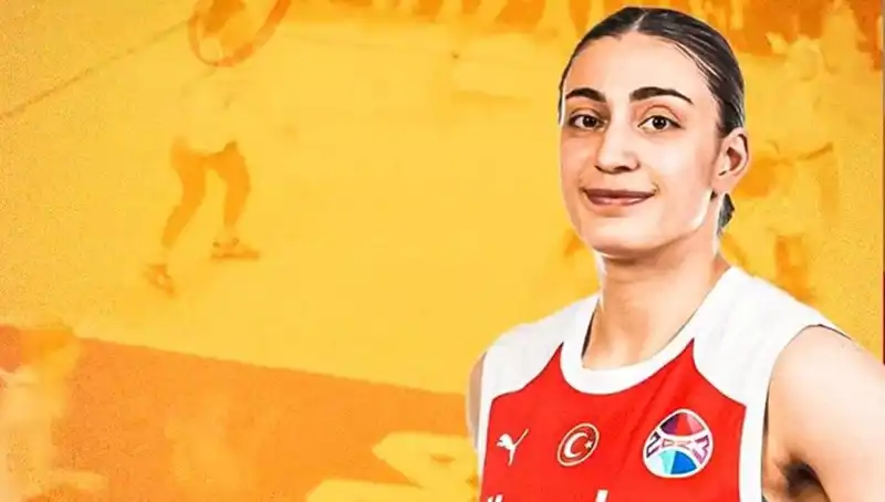 Galatasaray, 3 Yıldız İsimle Sözleşme Uzatıyor!