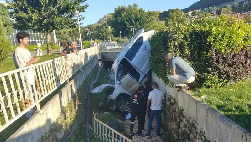 Muğla’da Direksiyonunu Kıran Şoförün Kaza Korkusu: Ne Olmuştu?