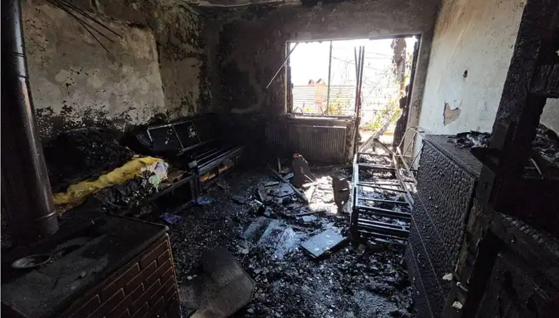 Elektrikli Battaniye Yangını: Yaşlı Kadın Son Anda Kurtarıldı!