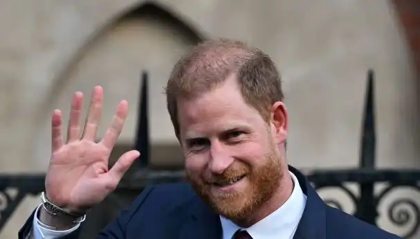 Prens Harry, Kraliyet Ailesi İçin Zeytin Dalı Uzatıyor: Barış Süreci Başlıyor mu?