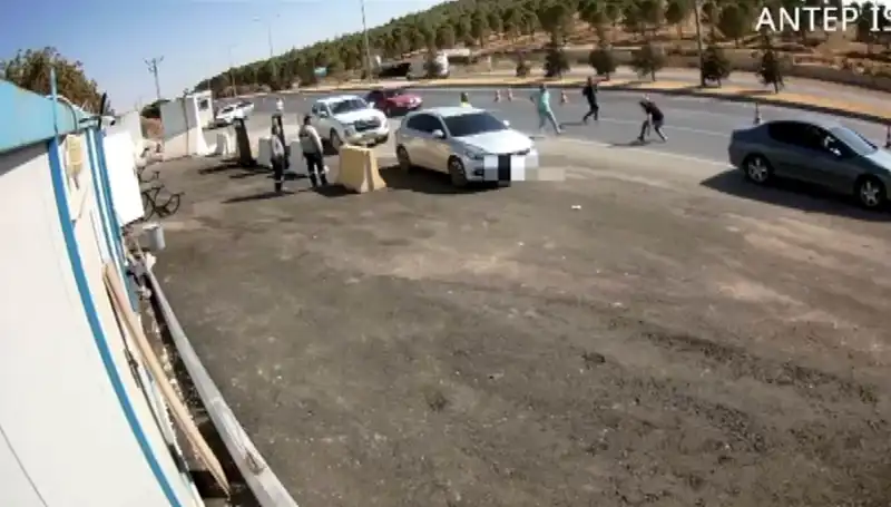 Polise Çarpıp Kaçan Avukatın Poşetindeki Şok Edici İçerik