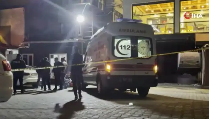 Gece Kulübü Önünde Kanlı Alacak Verecek Cinayeti: Olayın Detayları