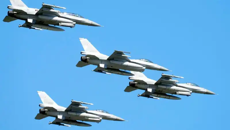 ABD'nin F-16 Planı: Ukraynalı Pilotlar İçin 310 Milyon Dolarlık Eğitim Yatırımı