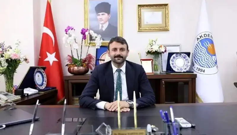 Eski Akdeniz Belediye Başkanı Sarıyıldız'ın Tahliyesi, Süreç ve Olası Sonuçları