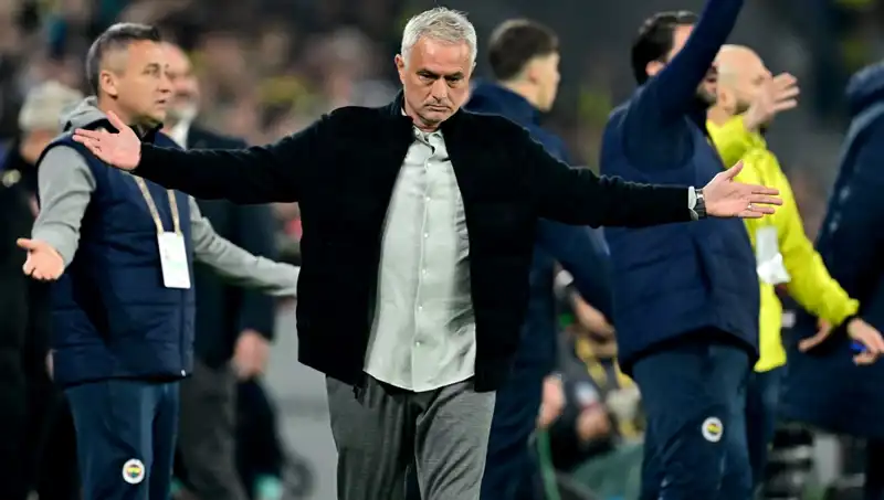 Mourinho'ya Gelen Tepkiler: "Modası Geçmiş Bir İsim mi?"
