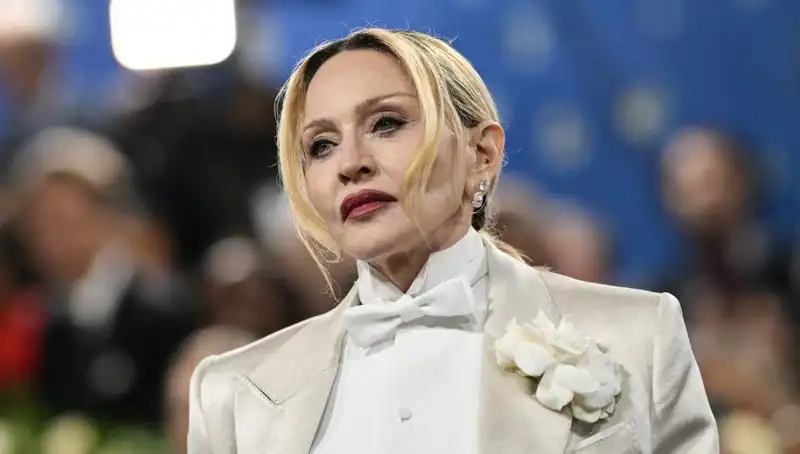 Madonna'nın Şaşırtan Diyeti: Kanserle Savaşıyor Mu?