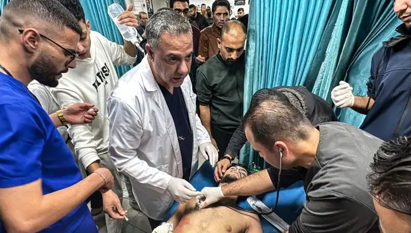 İsrail'in Alıkoyduğu Filistinli Hastane Müdürü: "Vücut Ağırlığımın Üçte Birini Kaybettim"