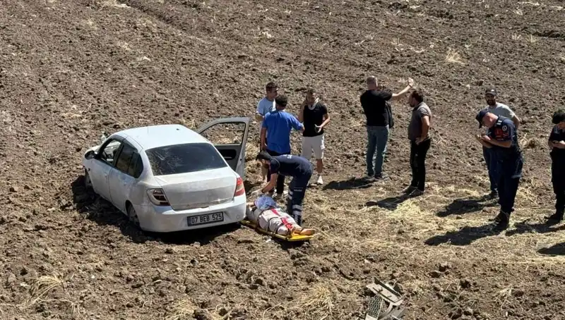 Otomobil Tarlaya Uçtu: Osmaniye'de Feci Kaza Üç Yaralı