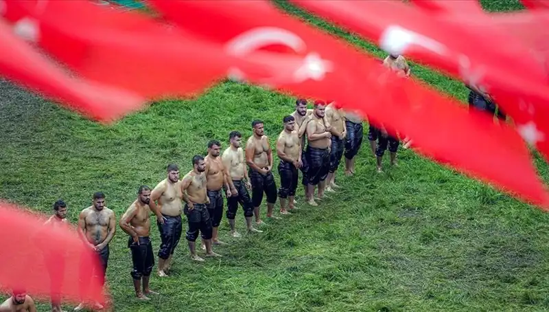 664. Tarihi Kırkpınar Yağlı Güreşleri: 40 Başpehlivan Arenada Kapışacak!