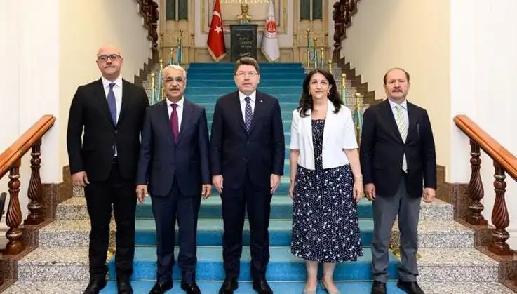 DEM Parti İmralı Heyeti Minister Yılmaz Tunç ile Kritik Görüşme Gerçekleştirdi