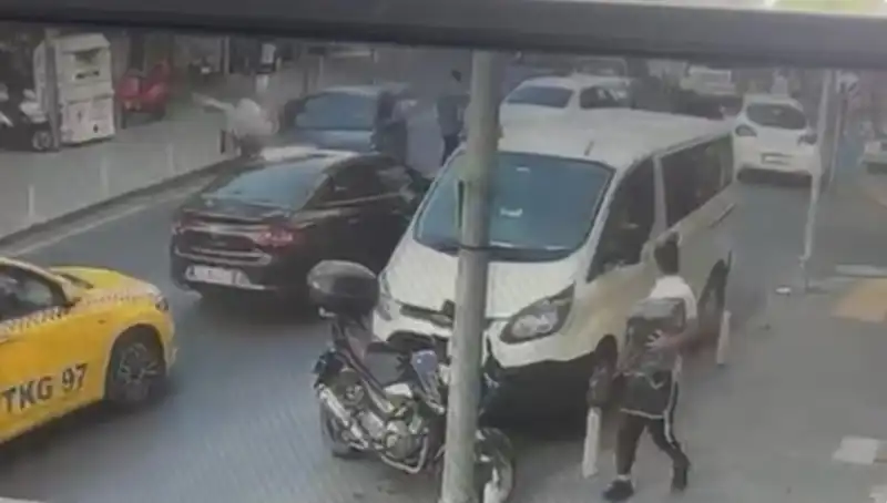Fren Yerin Gazı Bastı: Trafikte Dehşet Anları Yaşandı