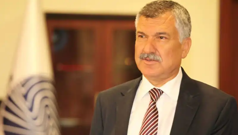 Zeydan Karalar: Adana'nın Dinamik Belediye Başkanı ve Siyasi Lideri
