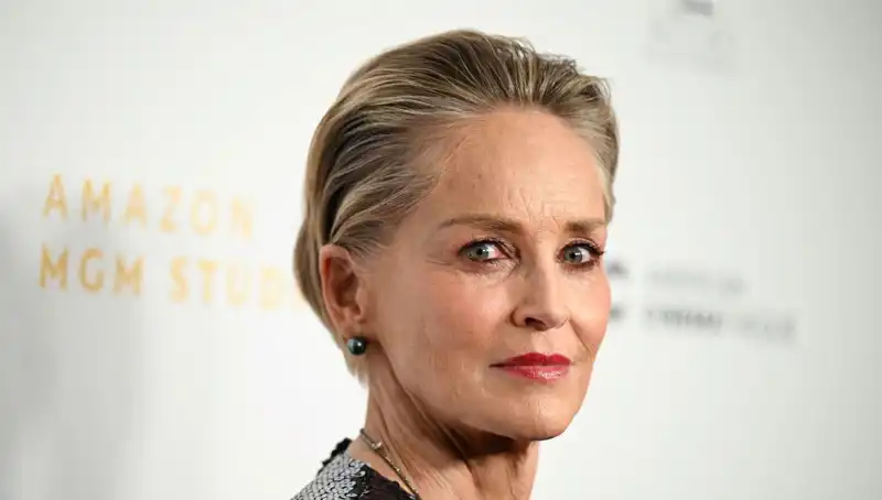 Sharon Stone, Anne Acısını Sosyal Medya ile Duyurdu: Duygusal Paylaşım