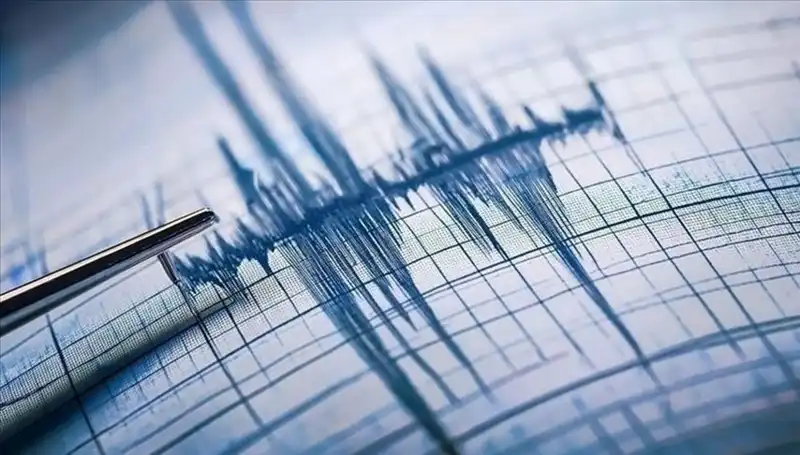 Ege Denizi'nde Şok Edici Deprem: 3.0 Büyüklüğünde Sarsıntı Hissetildi