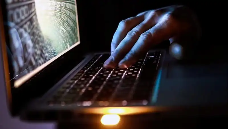 Kira Tartışması Ahlaksız Tuzakla Taçlandı: Ev Sahibi Flört Uygulamalarında Ne Yaptı?