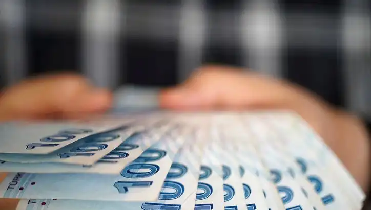 Emekli Promosyonları Ne Kadar? 2025 Yılında Kamudan Özel Bankalara Güncel Fırsatlar