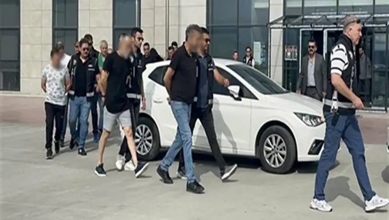 36 Bin Kişinin Hayallerini Üç Kuruşa Satıp 10 Milyar Lira Dolandırdılar!