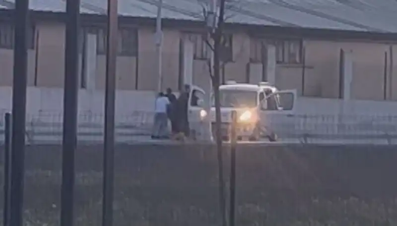 Drift Yapan Araçtan Yola Fırlayan Genç Korku Dolu Anlar Yaşattı