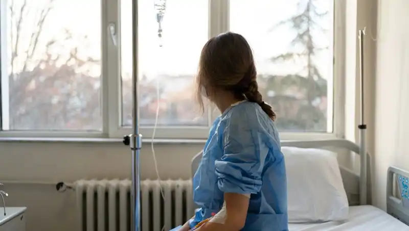 27 Yaşında Meme Kanseri Teşhisi: "Ciddi Değil" Yanılgısı ve Gerçekler