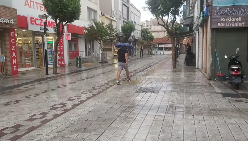 Kırklareli'de Sel Felaketi: Sağanak Yağış Hayatı Olumsuz Etkiledi