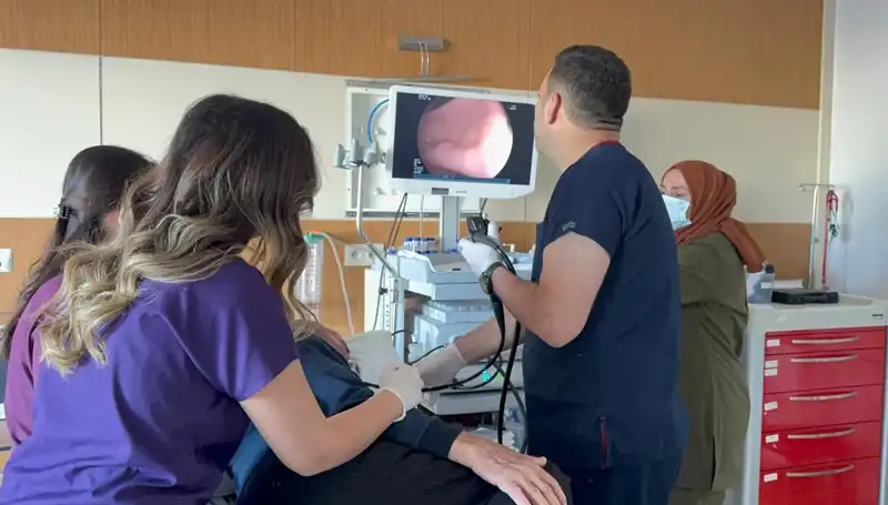 22 Yaşındaki Kadının Midesinden Şaşırtan İki Kalem Çıkarıldı!