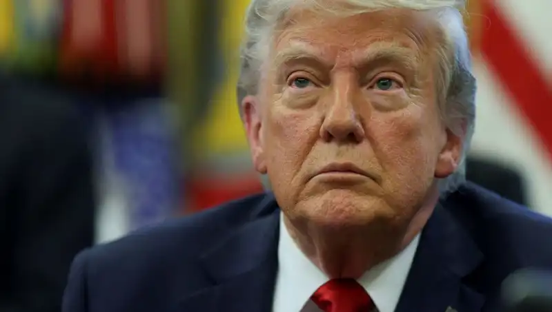 Trump'tan İddialı Açıklama: "Hem Ülkeyi Hem Dünyayı Yönetiyorum"