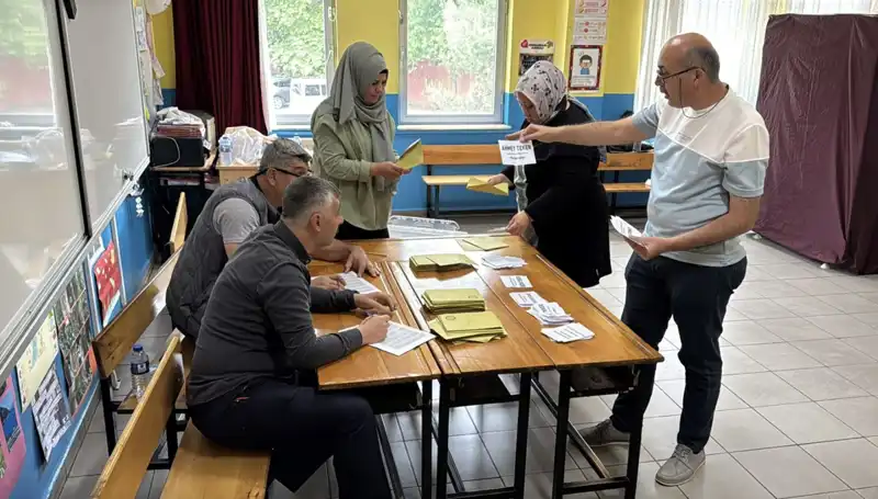 Türkiye, 405 Mahalle ve Köyde Yeni Muhtarlarını Seçti