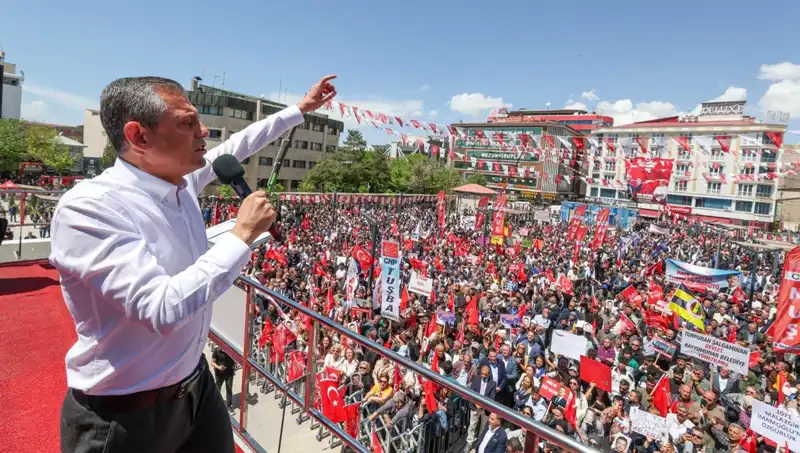 Özgür Özel: "Örgütün Silah Bırakmasını Destekliyoruz, Barış İçin Atılan Her Adım Önemli"