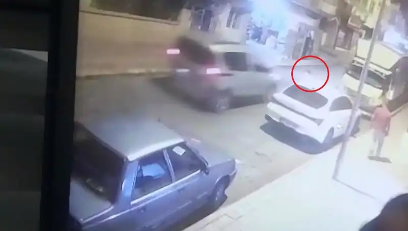 Yola Fırlayan Çocuğa Hafif Ticari Araç Çarptı: Olayın Detayları Ortaya Çıktı