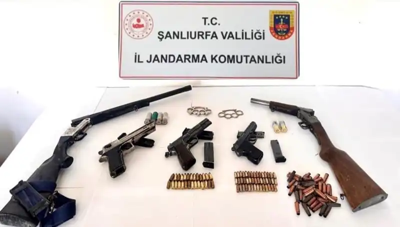 Şanlıurfa'da Ruhsatsız Silah Operasyonunda 4 Kişi Tutuklandı!