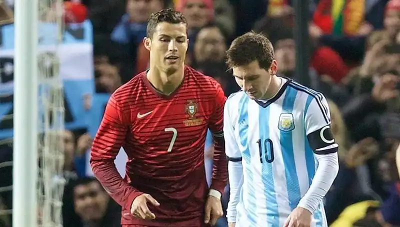 Ronaldo, Messi'yi Farkla Geçerek Futbol Dünyasında Yeni Bir Dönem Açtı
