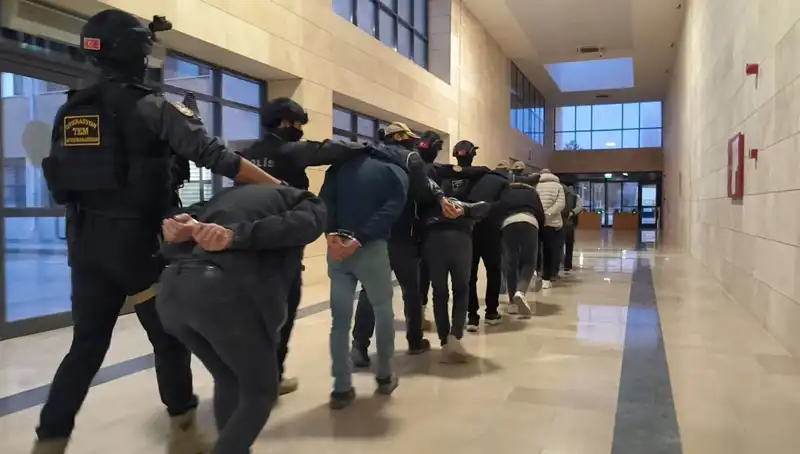 Türkiye Genelinde DAEŞ Operasyonları: 298 Şüpheli Gözaltına Alındı