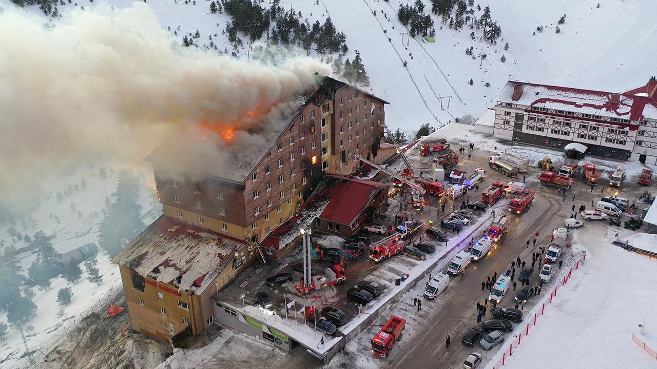 Otel yangınında can kaybı 66'ya yükseldi