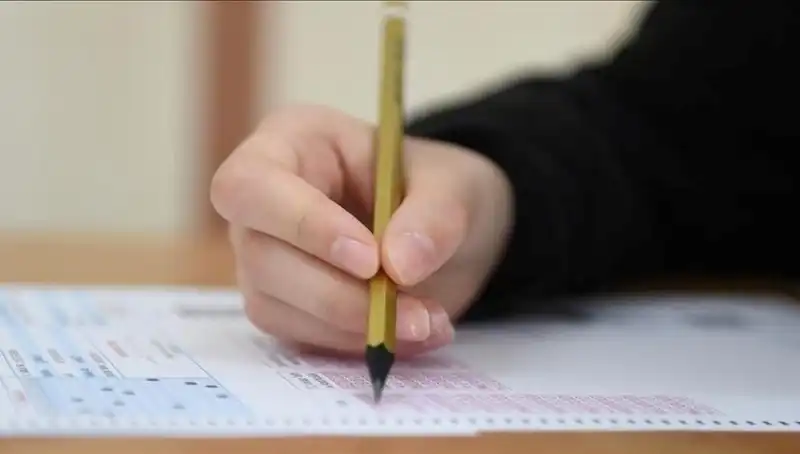 LGS Sınavında Zorlayıcı Sorular Öğrencileri İkiye Ayırdı!