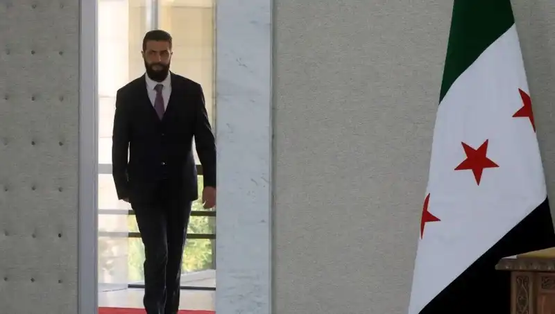 Fransa'nın Suriye Stratejisi: Şara-Macron Zirvesinden Tarihi Desteğe Doğru