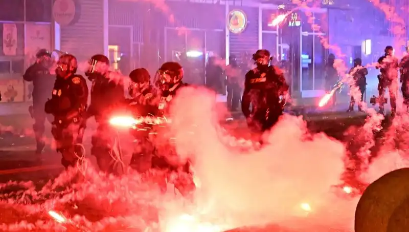 Los Angeles’taki Protestoların Yükselişi: ABD Genelinde İsyan Dalga Dalga Yayılıyor!