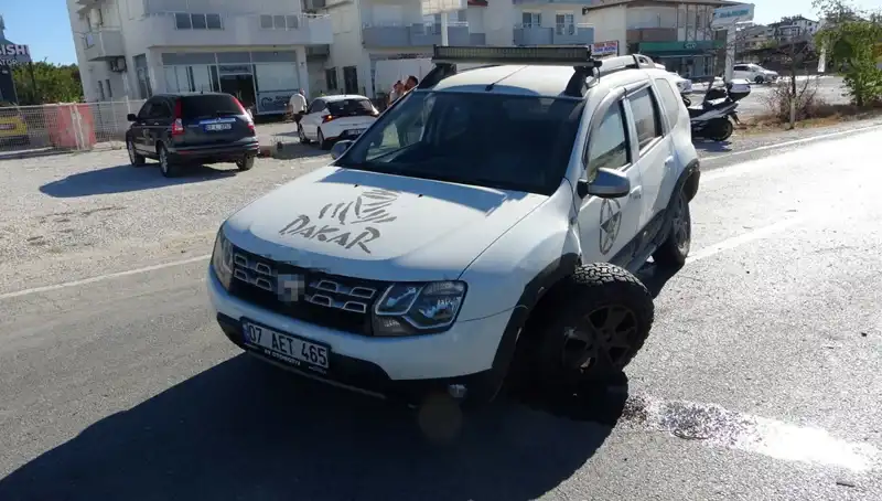 Manavgat'ta 5 Araçla Zincirleme Kaza: Faciadan Dönüldü!