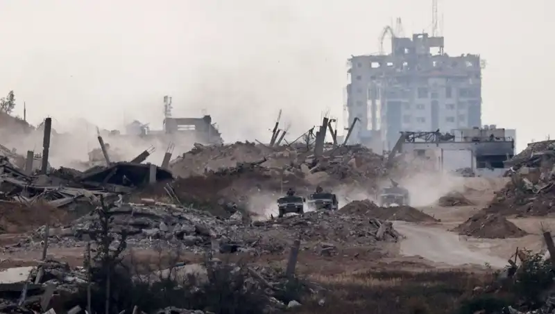 İsrail'in Gazze Saldırıları: 100'ü Aşkın Filistinli Hayatını Kaybetti