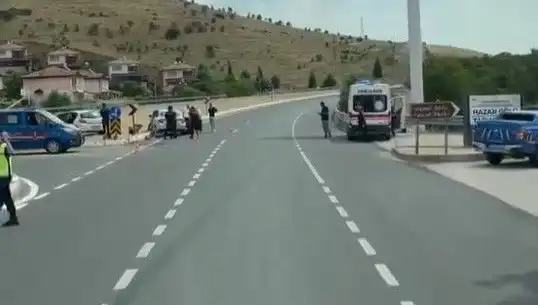 Elazığ'da İki Otomobil Çarpıştı: Yaralıların Durumu Ciddiyetini Koruyor